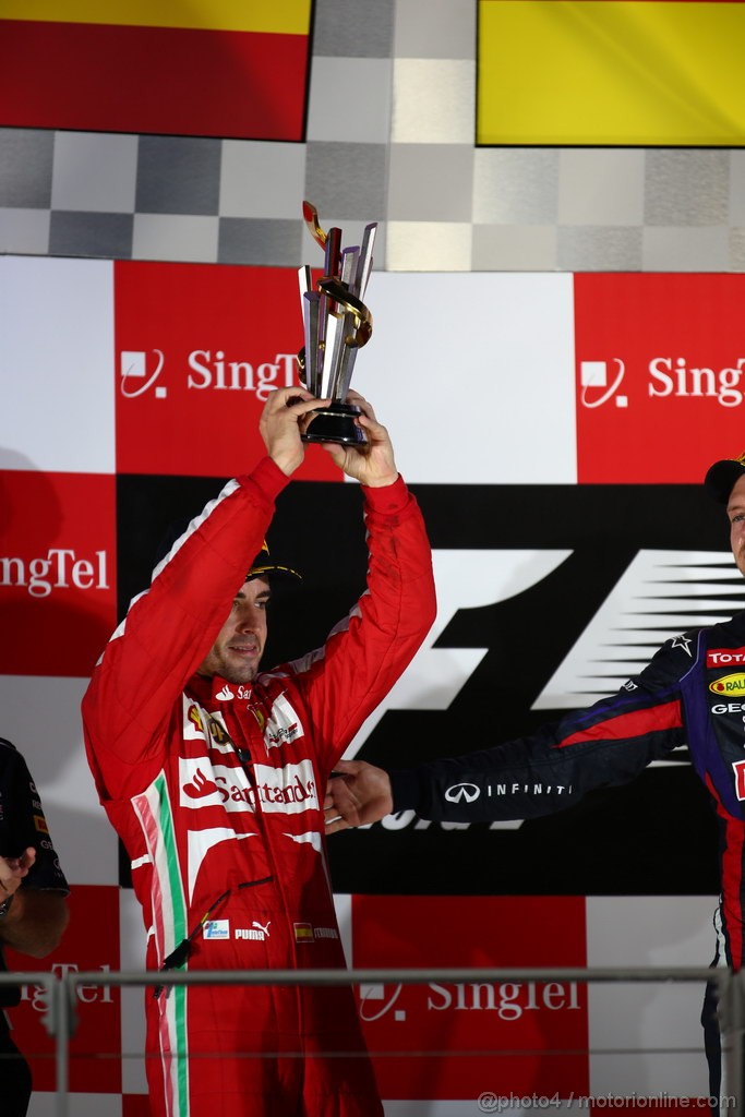 GP SINGAPORE, 22.09.2013- Podium: Fernando Alonso (ESP) Ferrari F138 (secondo)