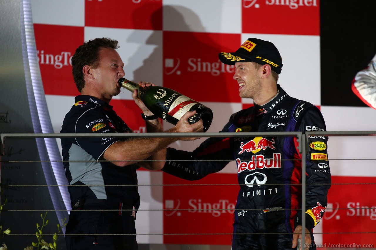 GP SINGAPORE, 22.09.2013- Podium: Sebastian Vettel (GER) Red Bull Racing RB9 (vincitore)