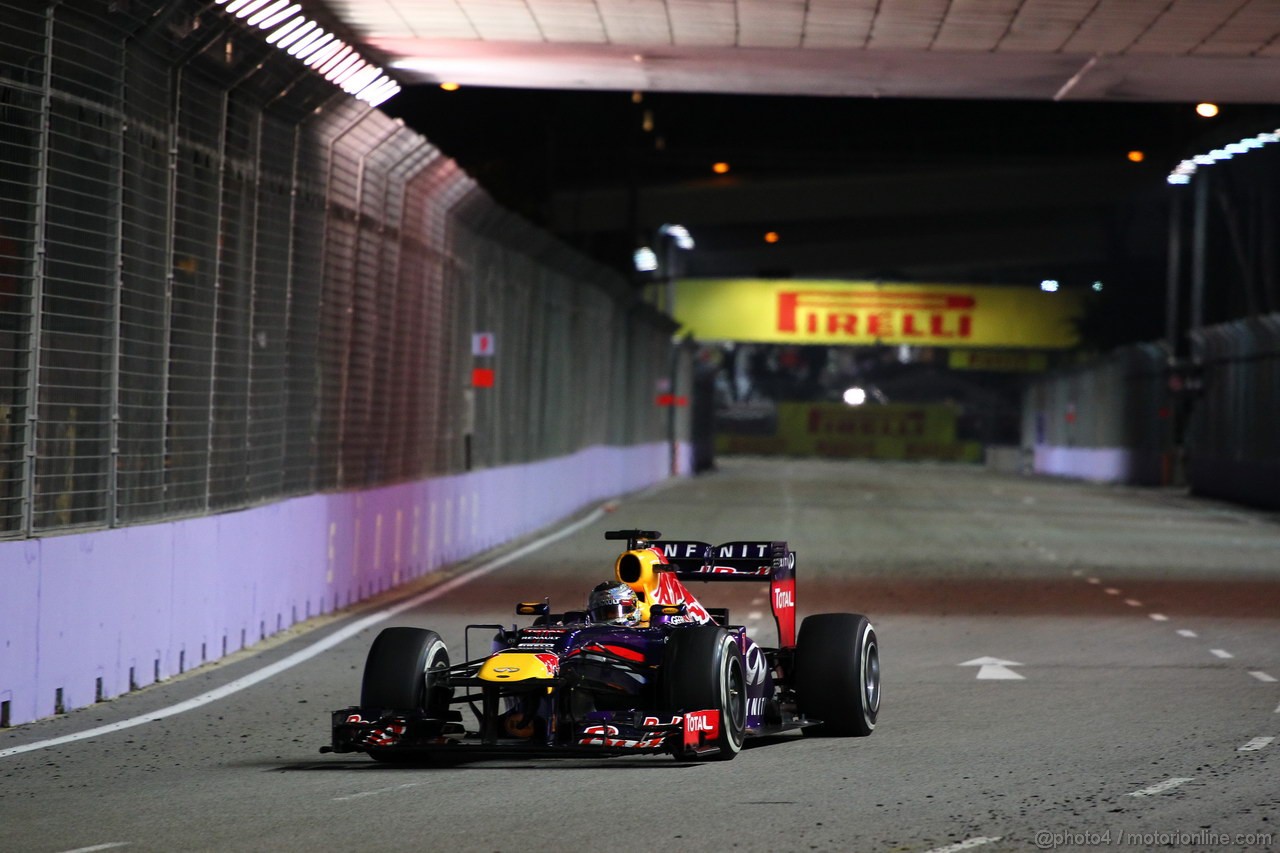 GP SINGAPORE, 22.09.2013- Gara, Sebastian Vettel (GER) Red Bull Racing RB9