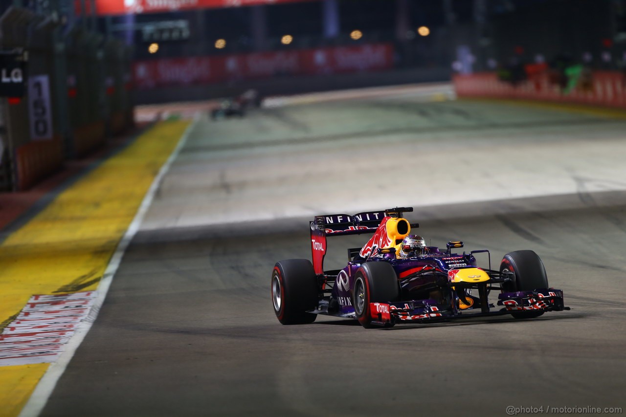 GP SINGAPORE, 22.09.2013- Gara, Sebastian Vettel (GER) Red Bull Racing RB9