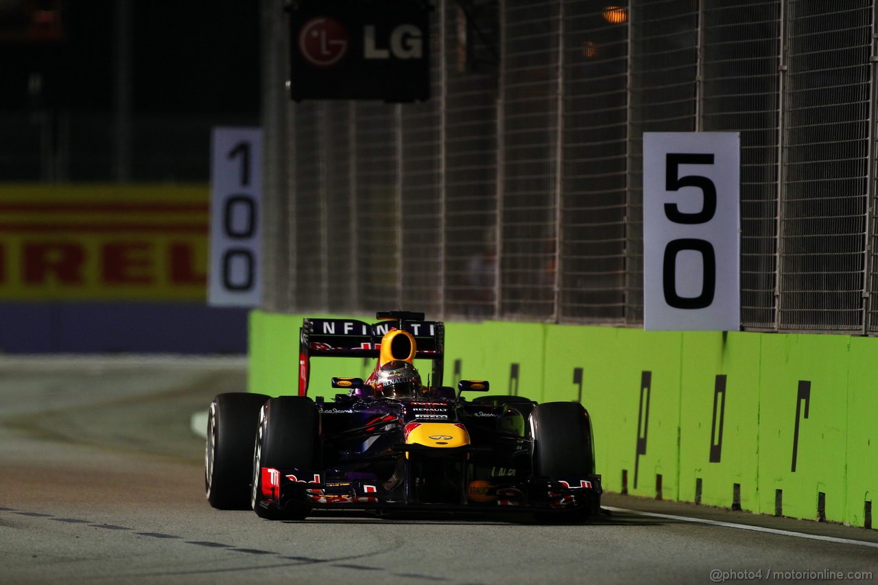 GP SINGAPORE, 22.09.2013- Gara, Sebastian Vettel (GER) Red Bull Racing RB9