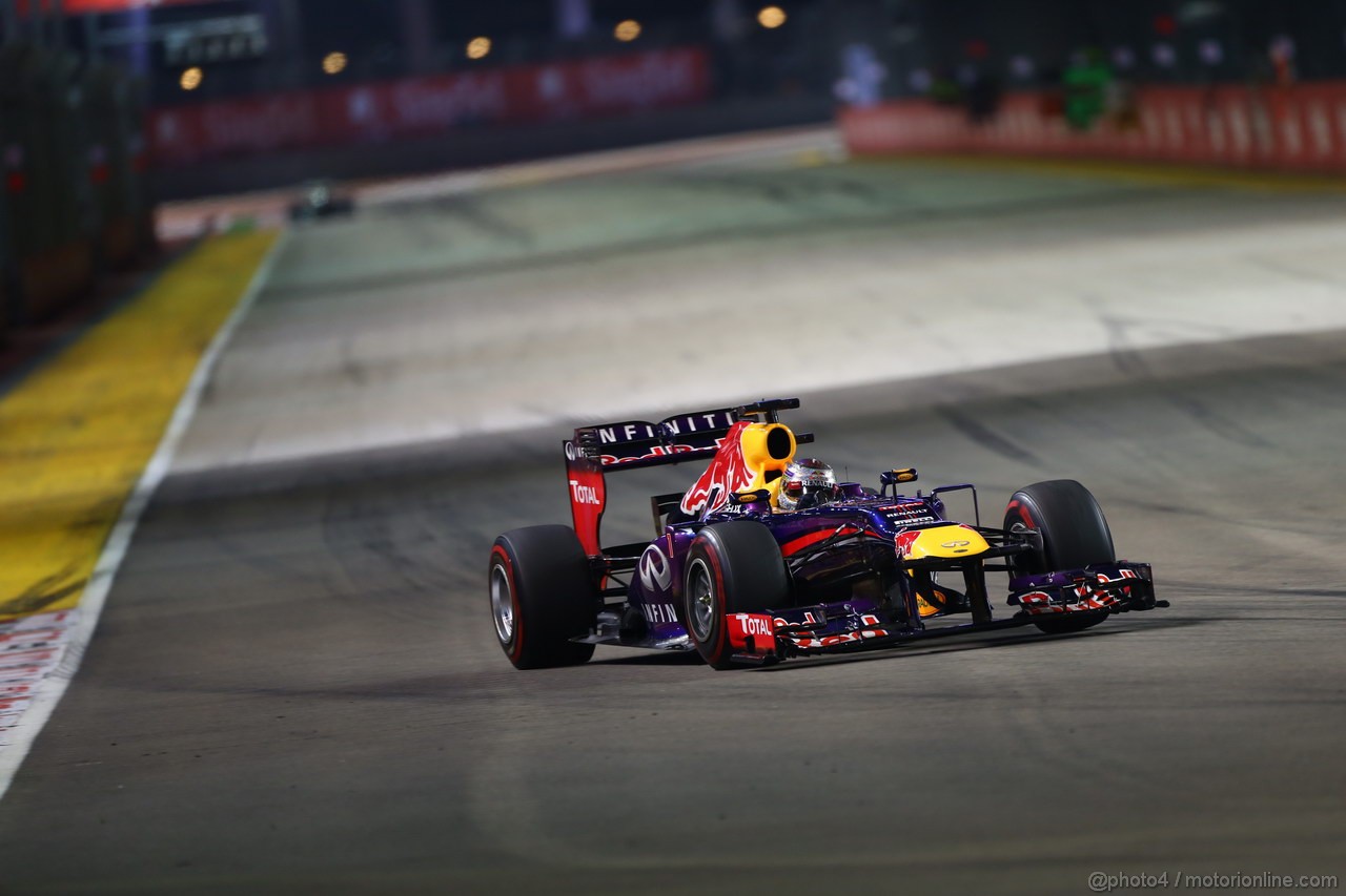 GP SINGAPORE, 22.09.2013- Gara, Sebastian Vettel (GER) Red Bull Racing RB9