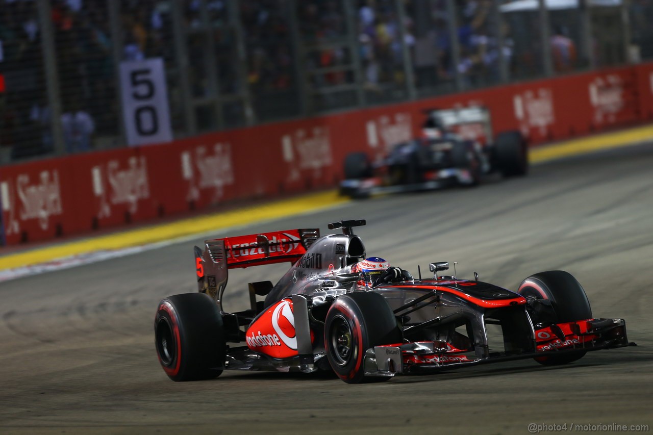 GP SINGAPORE, 22.09.2013- Gara, Jenson Button (GBR) McLaren Mercedes MP4-28