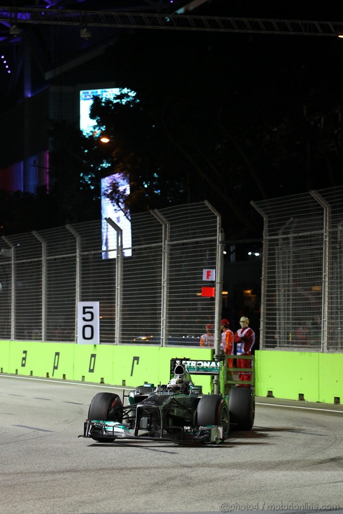 GP SINGAPORE, 22.09.2013- Gara, Lewis Hamilton (GBR) Mercedes AMG F1 W04