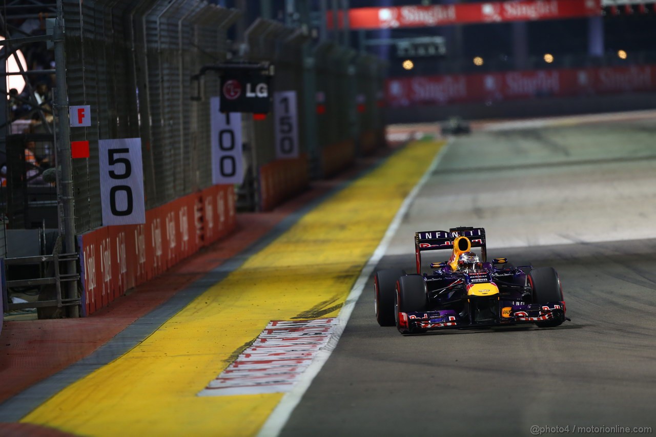 GP SINGAPORE, 22.09.2013- Gara, Sebastian Vettel (GER) Red Bull Racing RB9