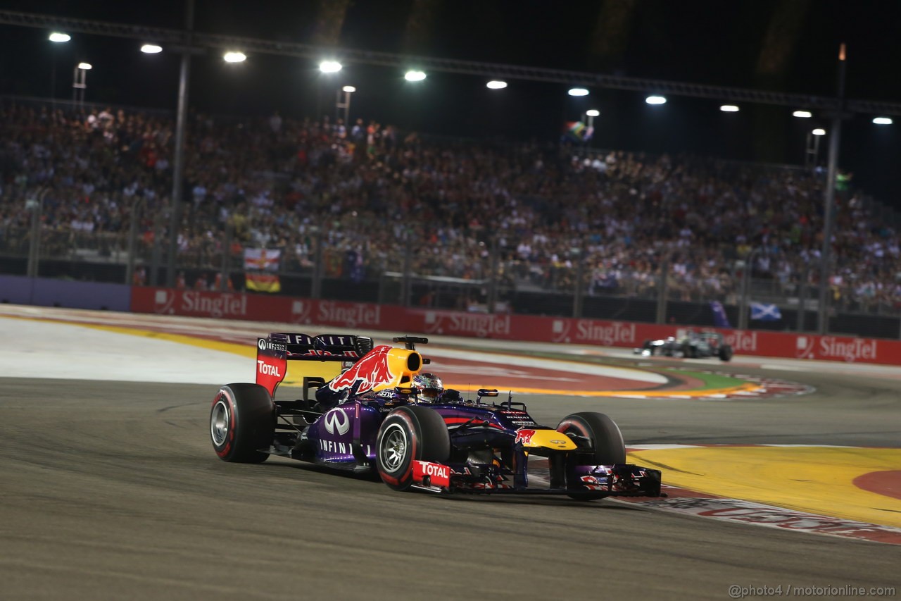 GP SINGAPORE, 22.09.2013- Gara,  Sebastian Vettel (GER) Red Bull Racing RB9