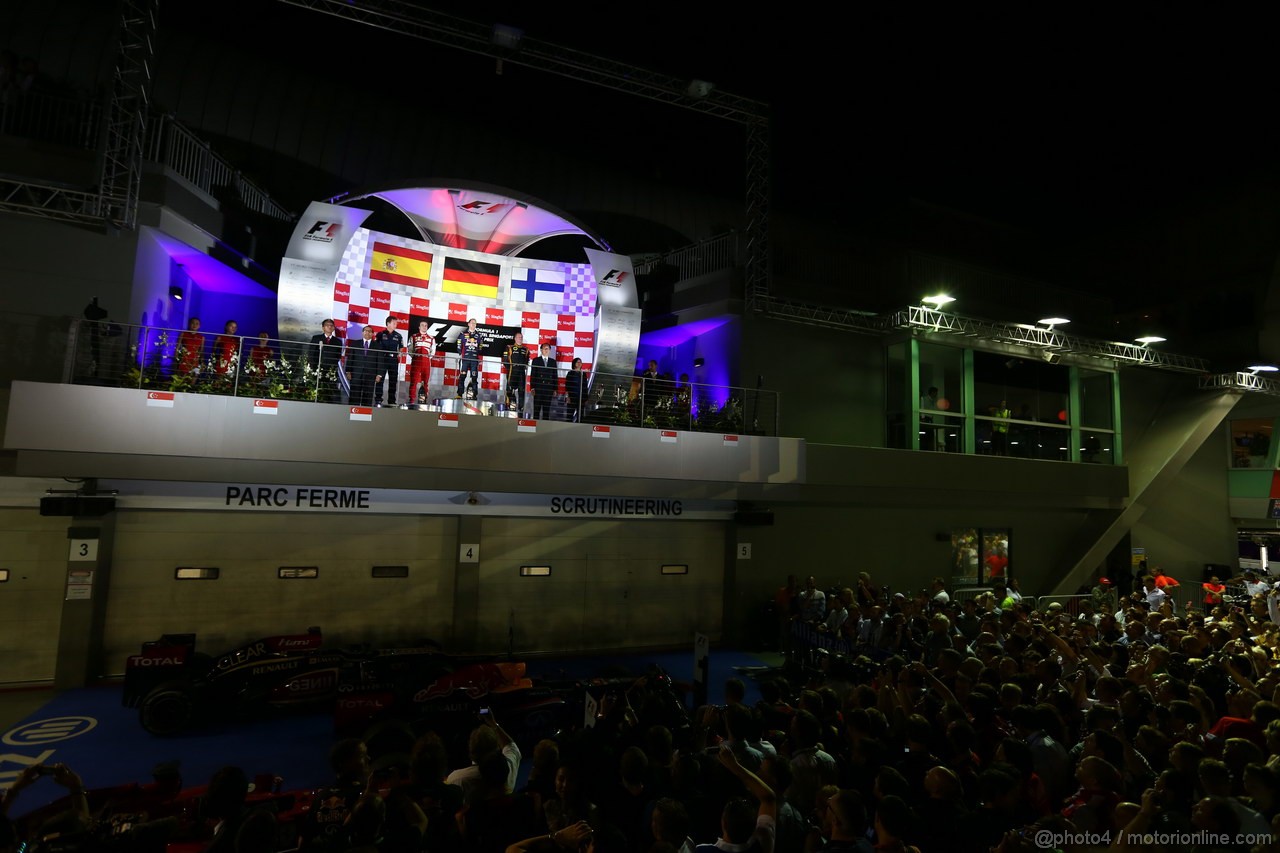 GP SINGAPORE, 22.09.2013- Podium, winner Sebastian Vettel (GER) Red Bull Racing RB9, 2nd Fernando Alonso (ESP) Ferrari F138, 3rd Kimi Raikkonen (FIN) Lotus F1 Team E21