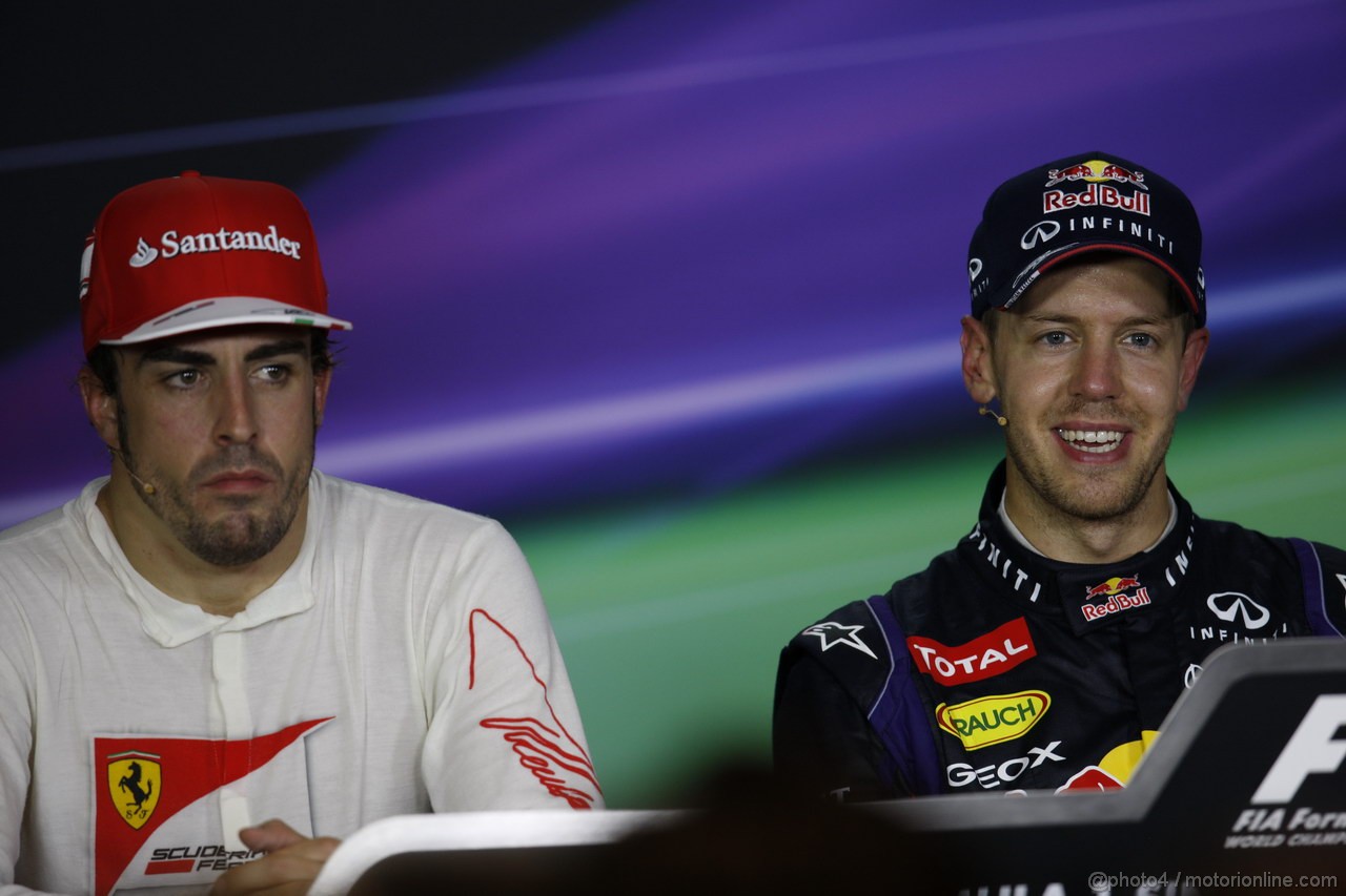 GP SINGAPORE, 22.09.2013- After Gara Press Conference, Podium, winner Sebastian Vettel (GER) Red Bull Racing RB9, 2nd Fernando Alonso (ESP) Ferrari F138