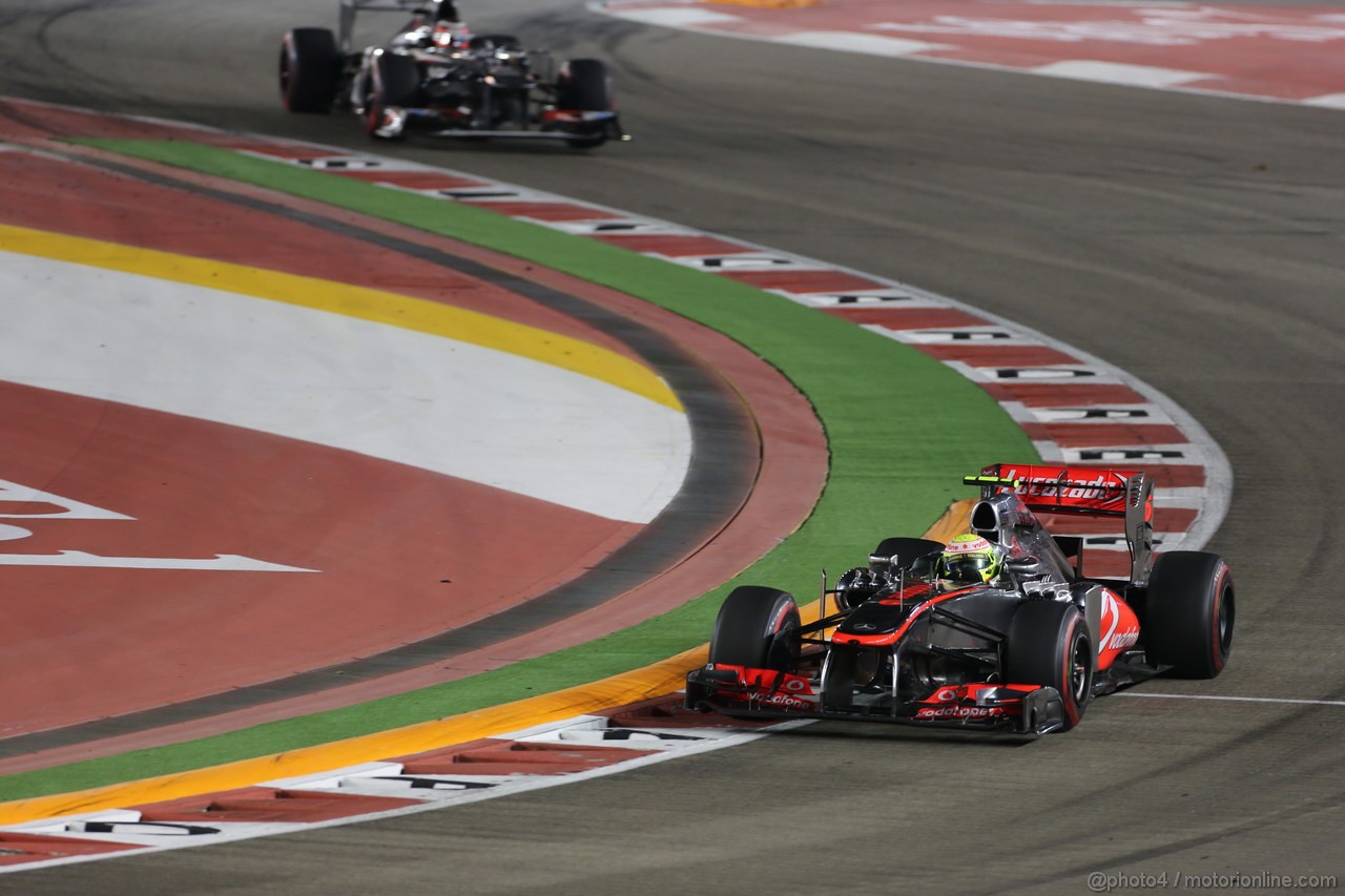 GP SINGAPORE, 22.09.2013- Gara,  Sergio Perez (MEX) McLaren MP4-28