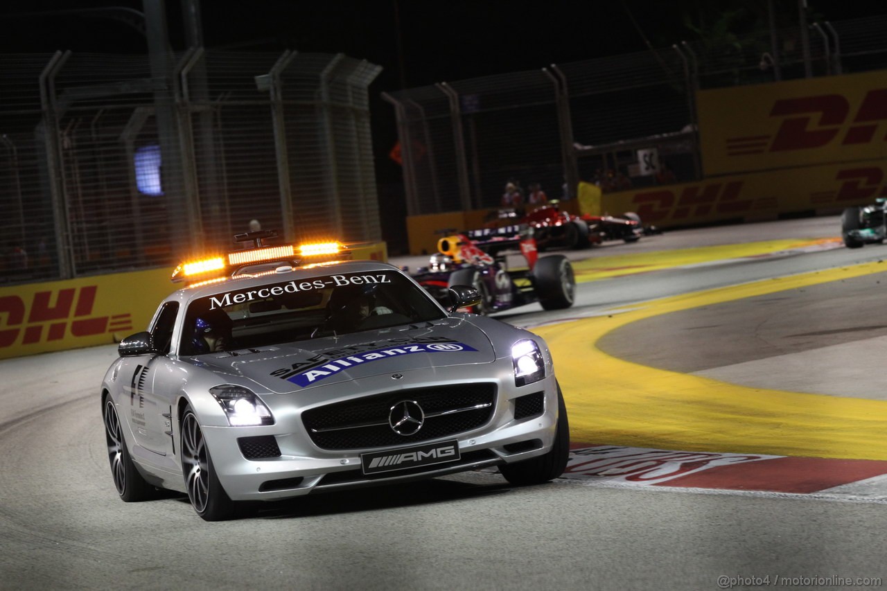 GP SINGAPORE, 22.09.2013- Gara,  SafetyCar in action