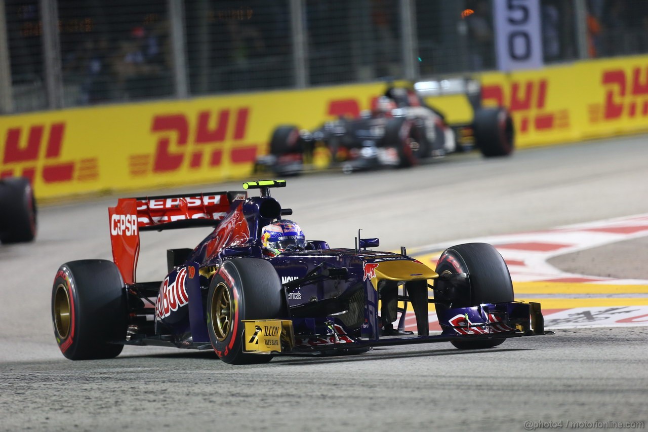 GP SINGAPORE, 22.09.2013- Gara,  Daniel Ricciardo (AUS) Scuderia Toro Rosso STR8