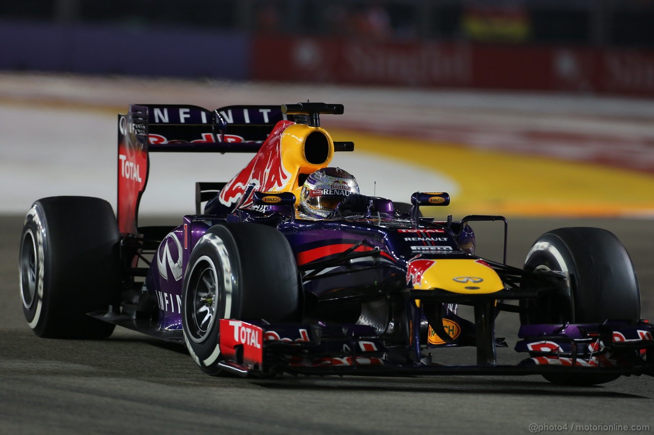 GP SINGAPORE, 22.09.2013- Gara,  Sebastian Vettel (GER) Red Bull Racing RB9