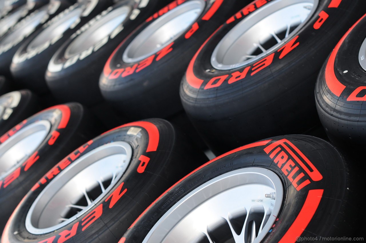 GP SINGAPORE, 19.09.2013- Pirelli tyres