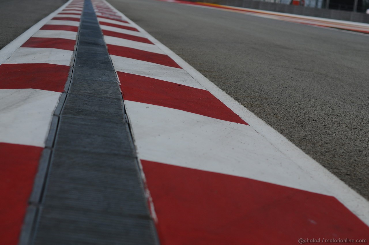 GP SINGAPORE, 19.09.2013- Kerb