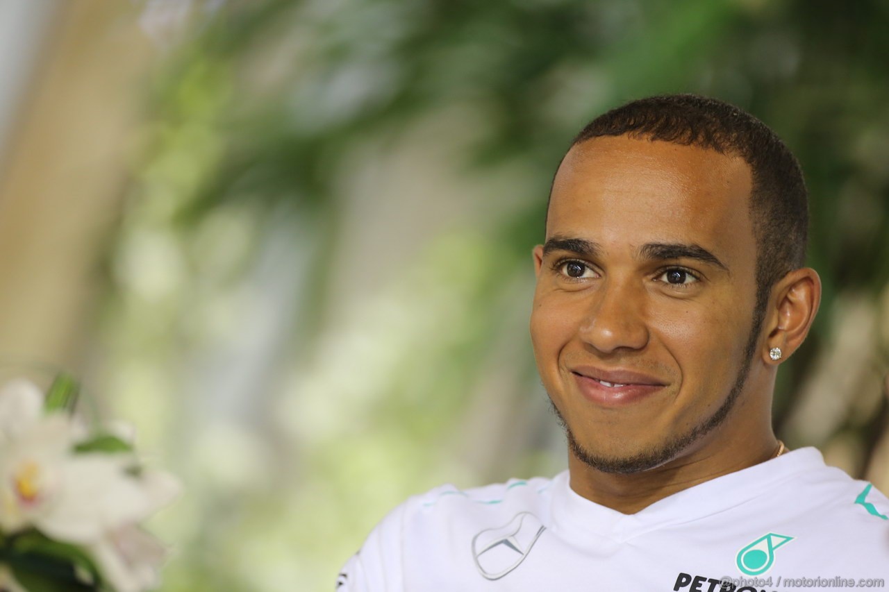 GP SINGAPORE, 19.09.2013- Lewis Hamilton (GBR) Mercedes AMG F1 W04