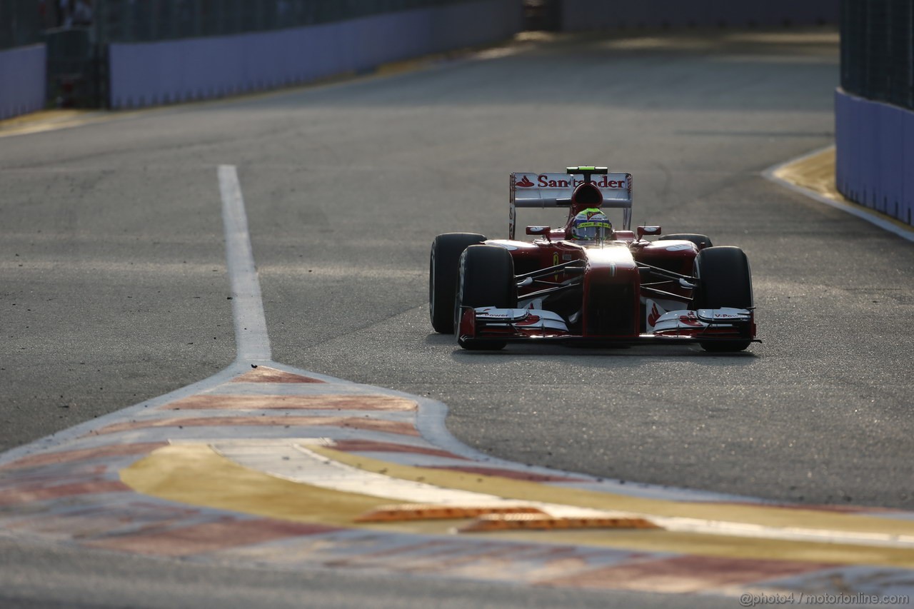 GP SINGAPORE, 21.09.2013- Free practice 3, Sergio Perez (MEX) McLaren MP4-28
