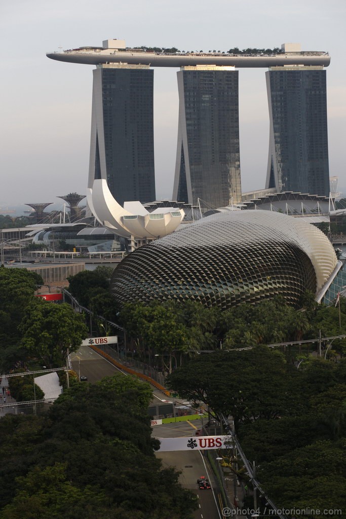 GP SINGAPORE, 21.09.2013- Free practice 3, Jenson Button (GBR) McLaren Mercedes MP4-28
