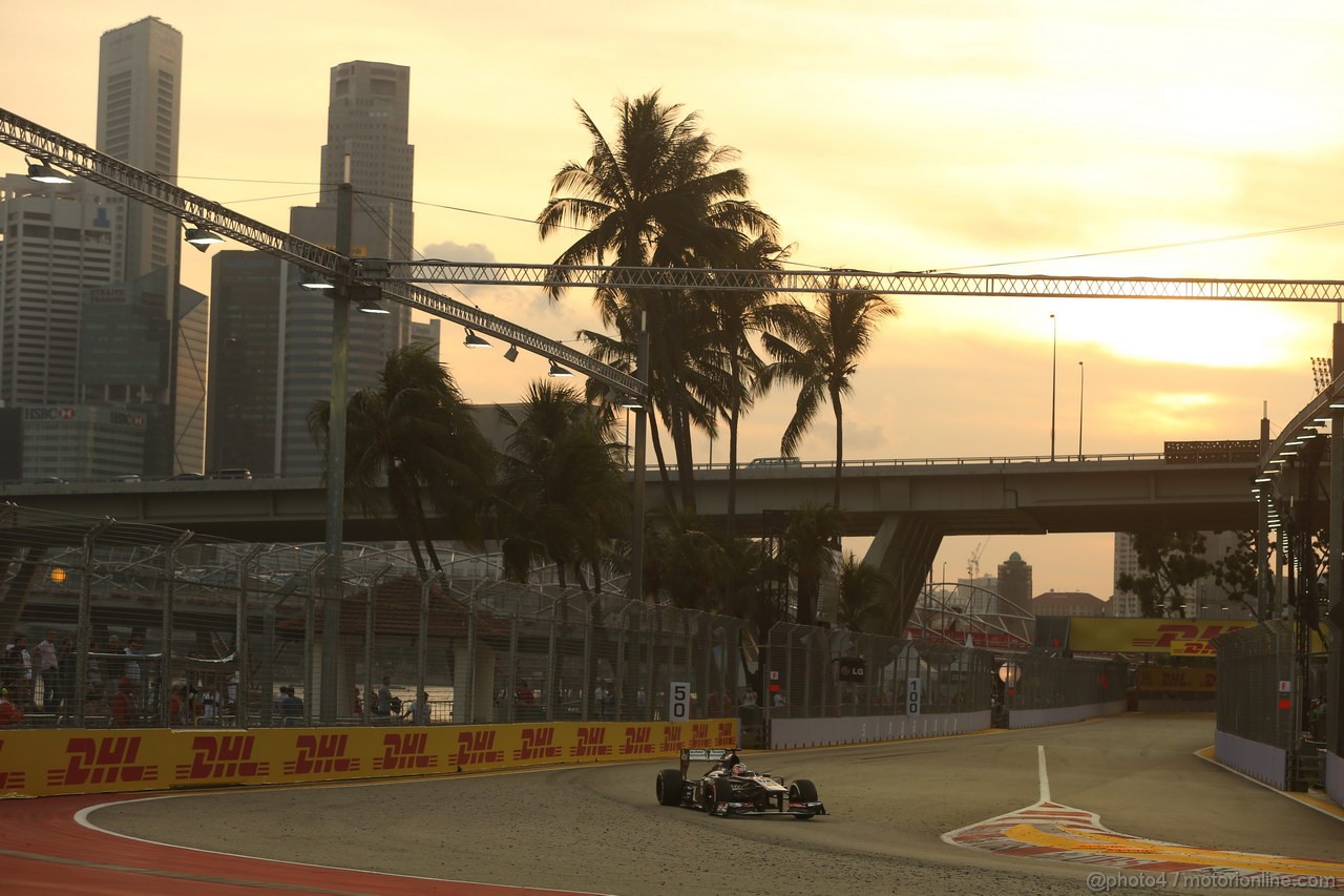 GP SINGAPORE, 21.09.2013- Free practice 3, Nico Hulkenberg (GER) Sauber F1 Team C32