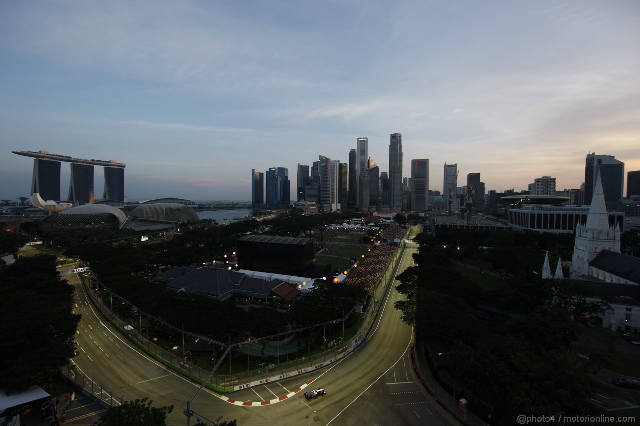 GP SINGAPORE, 21.09.2013- Free practice 3, Sergio Perez (MEX) McLaren MP4-28