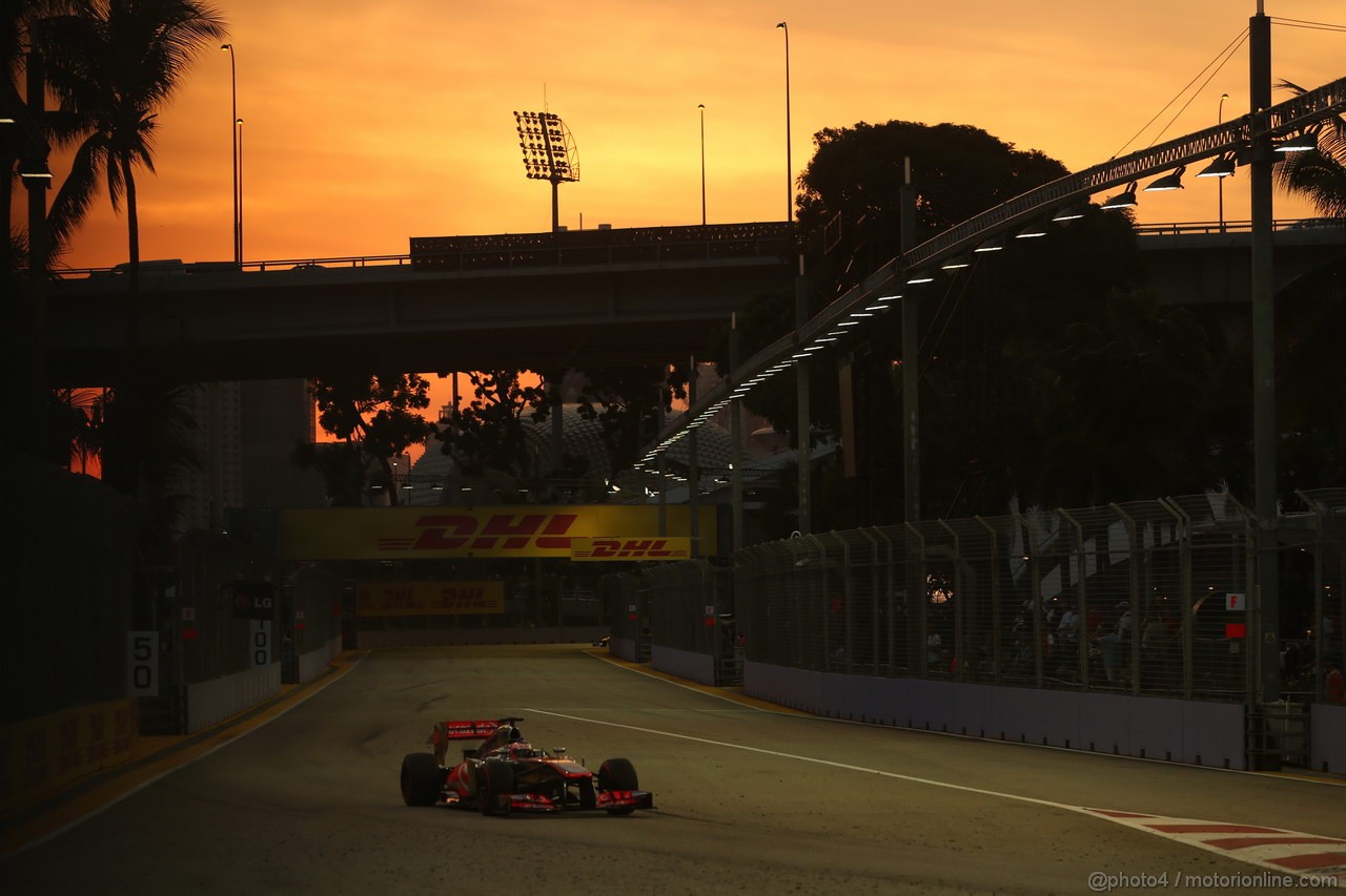 GP SINGAPORE, 21.09.2013- Free practice 3, Jenson Button (GBR) McLaren Mercedes MP4-28