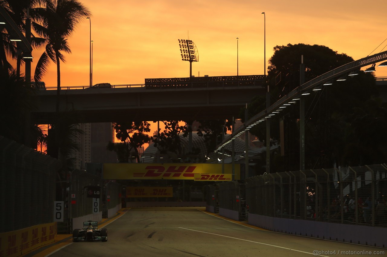 GP SINGAPORE, 21.09.2013- Free practice 3, Nico Rosberg (GER) Mercedes AMG F1 W04