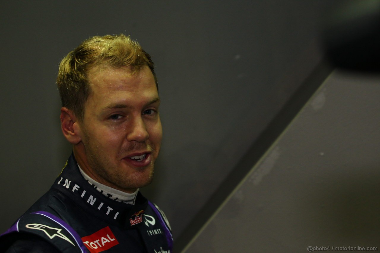 GP SINGAPORE, 21.09.2013- Qualifiche, Pole Position Sebastian Vettel (GER) Red Bull Racing RB9