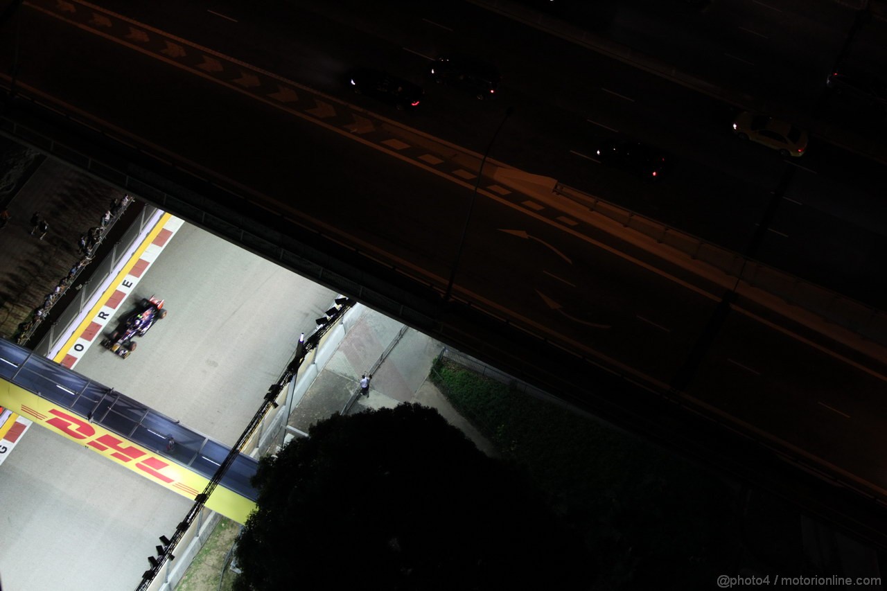 GP SINGAPORE, 21.09.2013- Qualifiche, Daniel Ricciardo (AUS) Scuderia Toro Rosso STR8