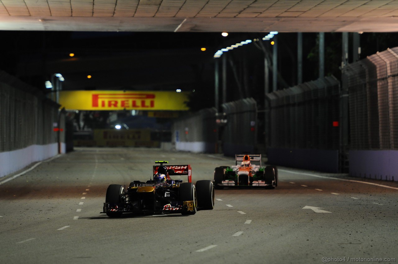 GP SINGAPORE, 20.09.2013- Prove Libere 1: Daniel Ricciardo (AUS) Scuderia Toro Rosso STR8 