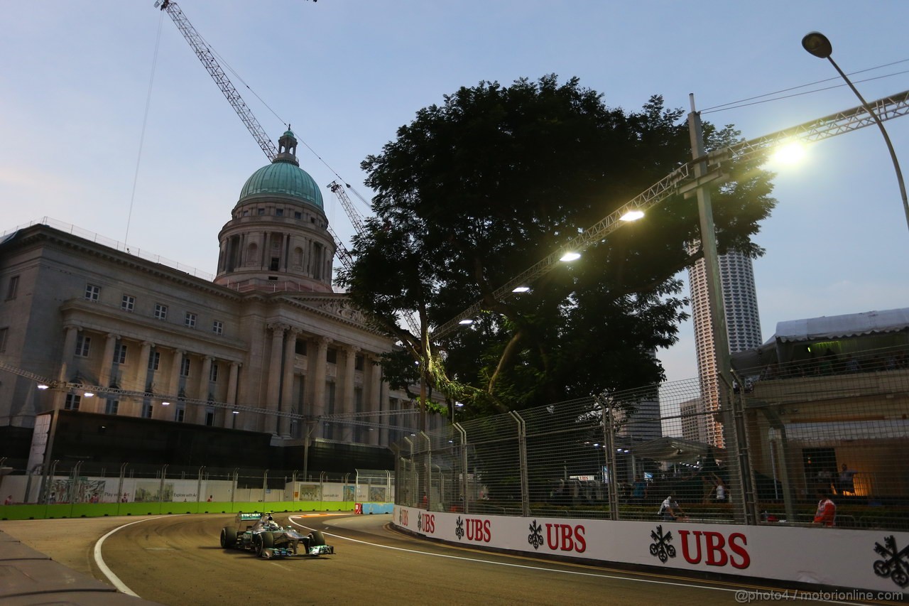 GP SINGAPORE, 20.09.2013- Prove Libere 1: Lewis Hamilton (GBR) Mercedes AMG F1 W04  