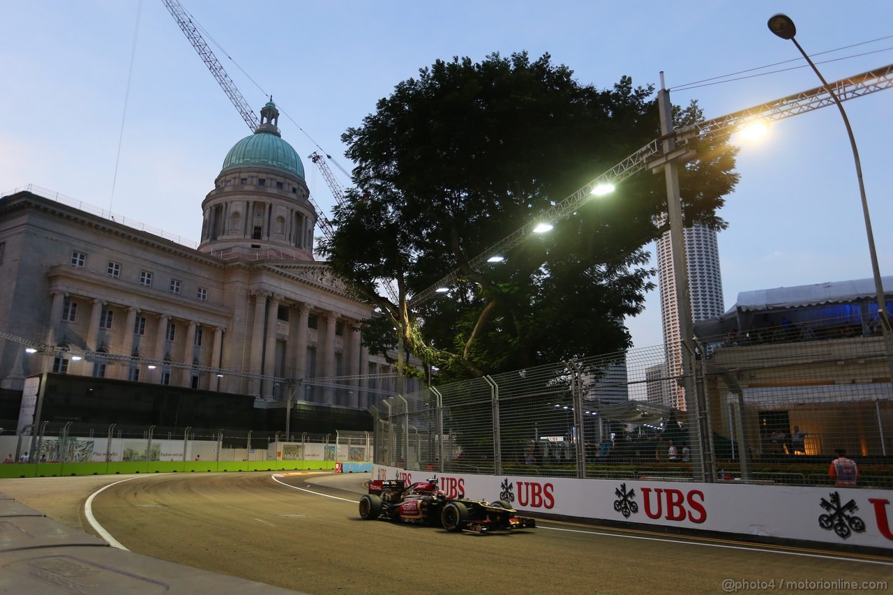 GP SINGAPORE, 20.09.2013- Prove Libere 1: Kimi Raikkonen (FIN) Lotus F1 Team E21 