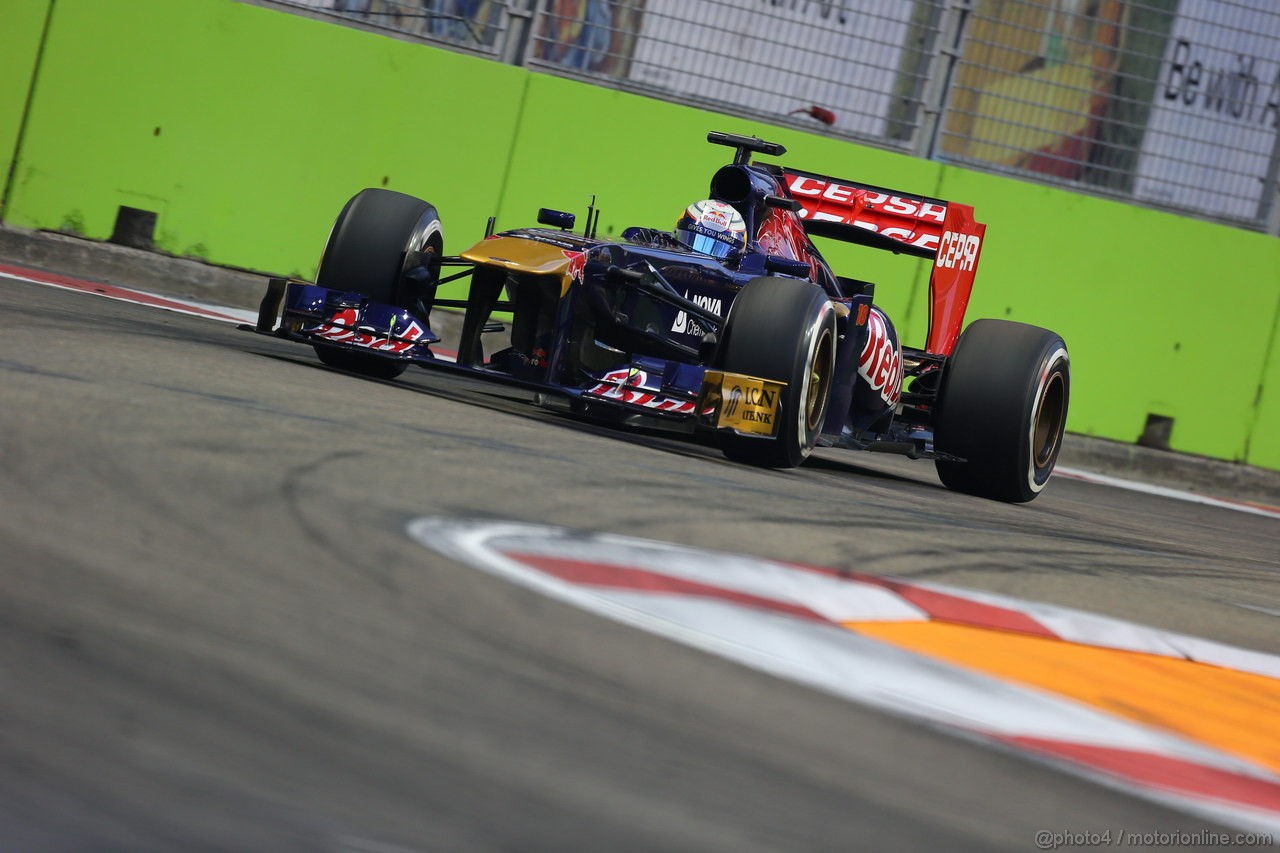 GP SINGAPORE, 20.09.2013- Prove Libere 1: Jean-Eric Vergne (FRA) Scuderia Toro Rosso STR8 