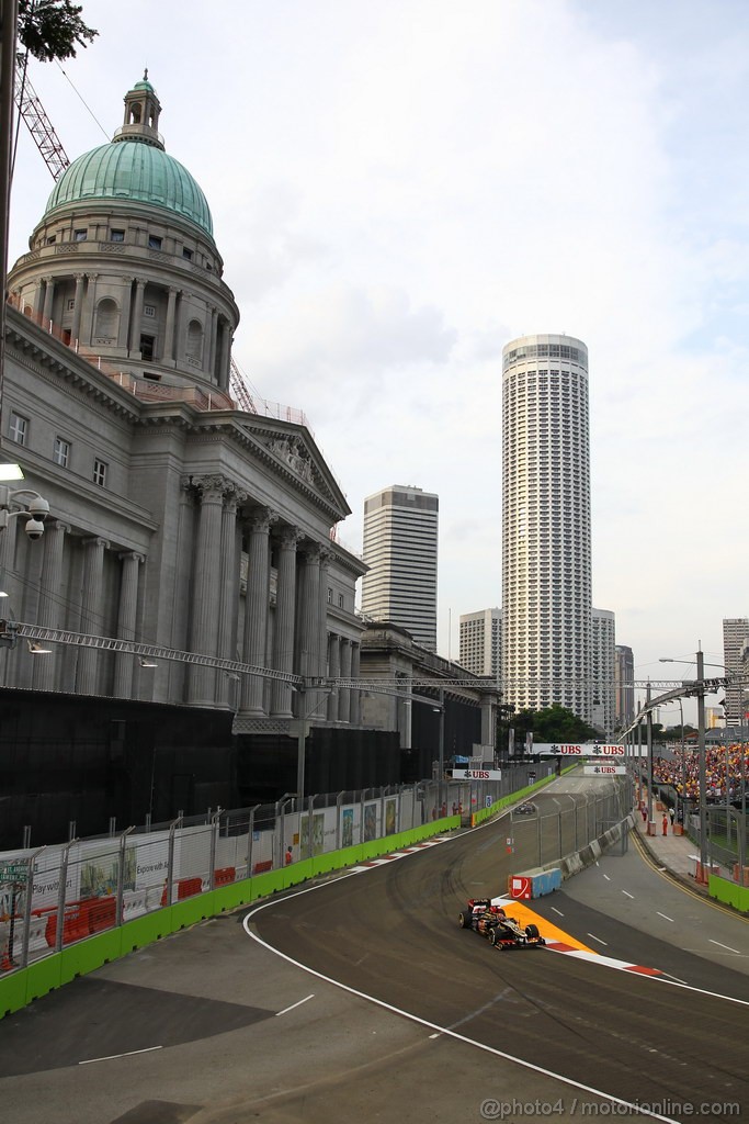 GP SINGAPORE, 20.09.2013- Prove Libere 1: Kimi Raikkonen (FIN) Lotus F1 Team E21 