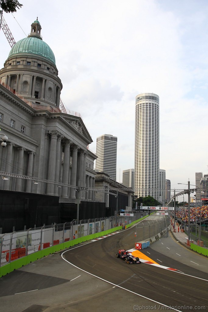 GP SINGAPORE, 20.09.2013- Prove Libere 1: Jean-Eric Vergne (FRA) Scuderia Toro Rosso STR8 