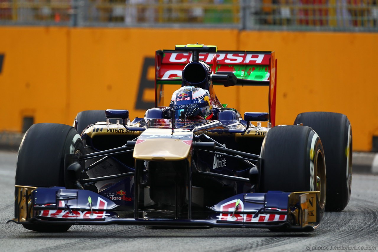 GP SINGAPORE, 20.09.2013-  Prove Libere 1, Daniel Ricciardo (AUS) Scuderia Toro Rosso STR8