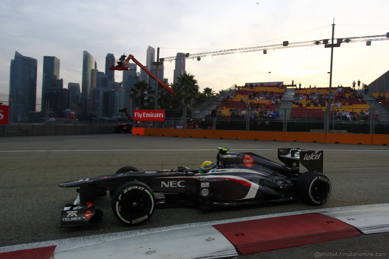 GP SINGAPORE, 20.09.2013-  Prove Libere 1, Esteban Gutierrez (MEX), Sauber F1 Team C32