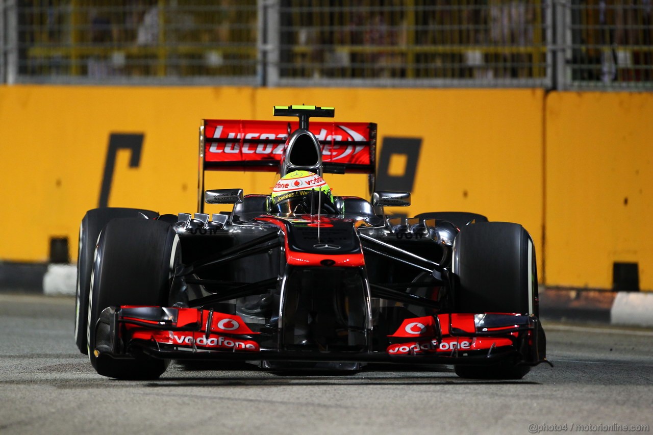 GP SINGAPORE, 20.09.2013-  Prove Libere 1, Sergio Perez (MEX) McLaren MP4-28