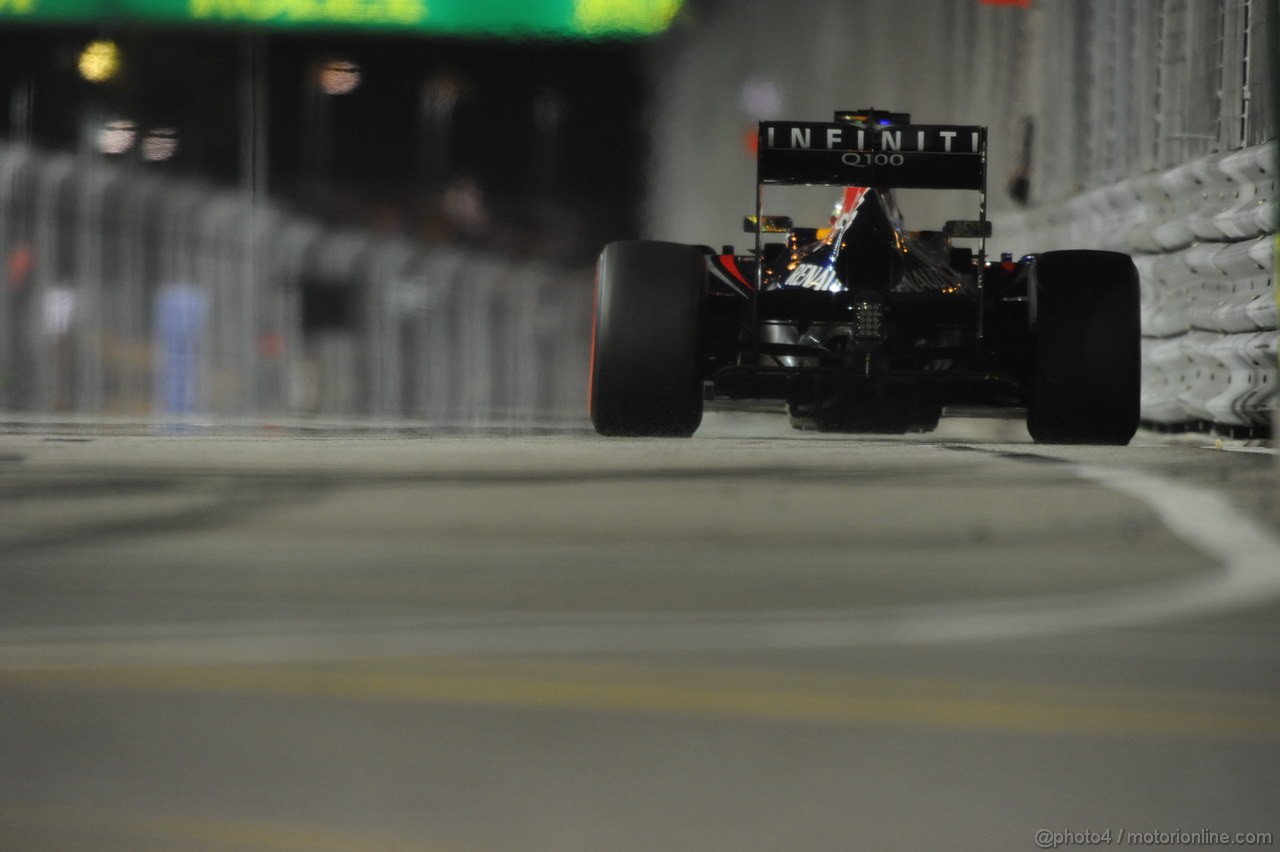 GP SINGAPORE, 20.09.2013- Prove Libere 2: Sebastian Vettel (GER) Red Bull Racing RB9 