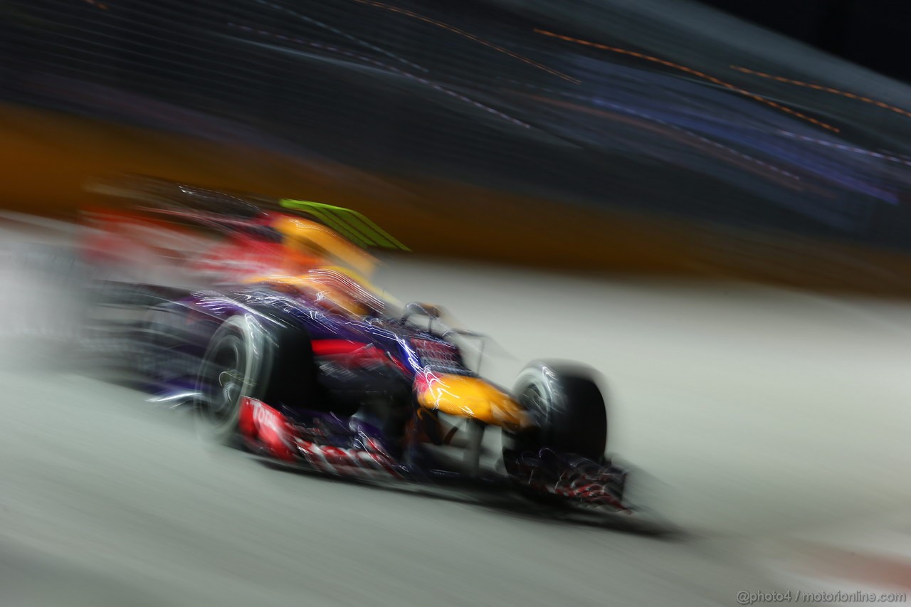 GP SINGAPORE, 20.09.2013- Prove Libere 2: Mark Webber (AUS) Red Bull Racing RB9 
