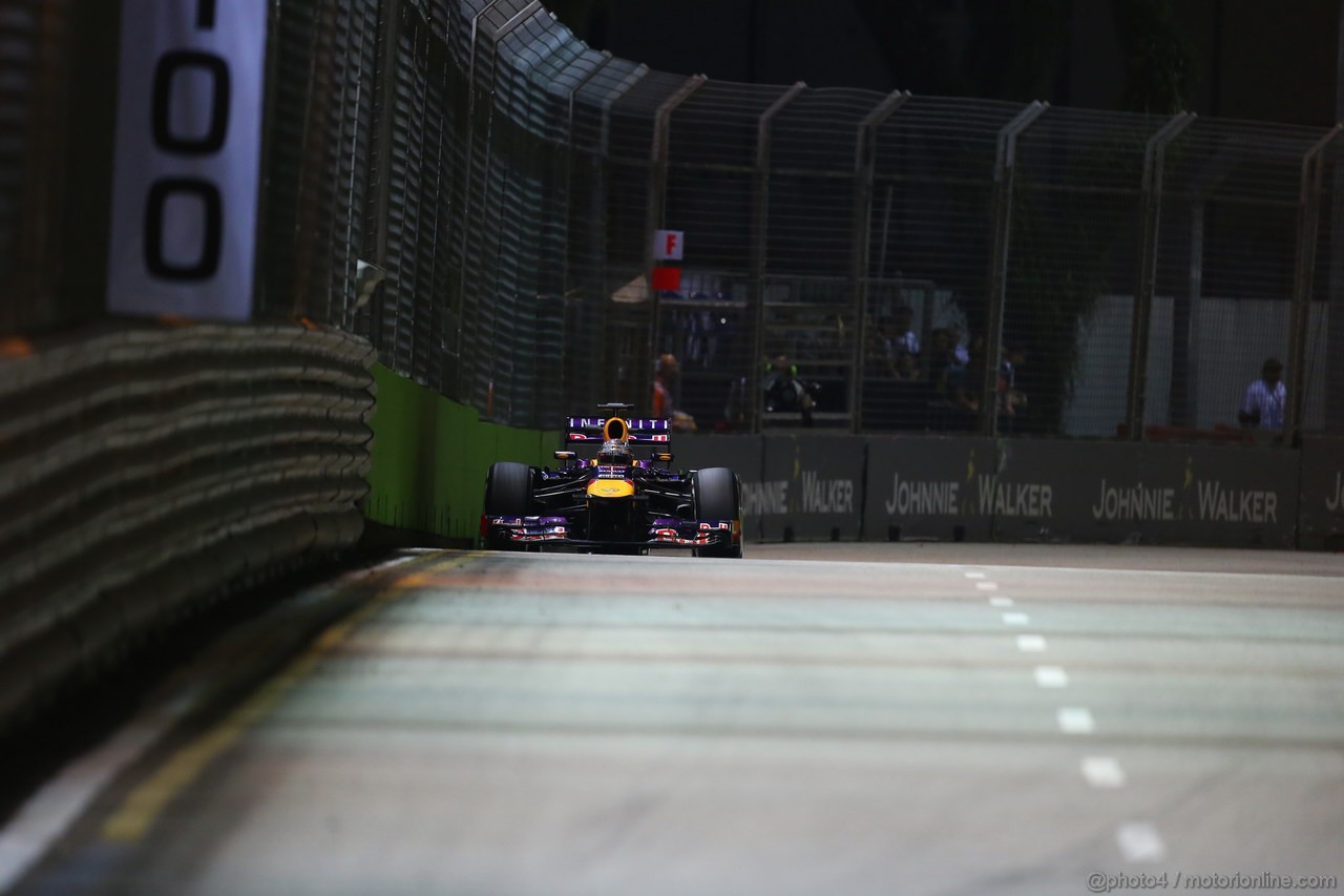 GP SINGAPORE, 20.09.2013- Prove Libere 2: Sebastian Vettel (GER) Red Bull Racing RB9 