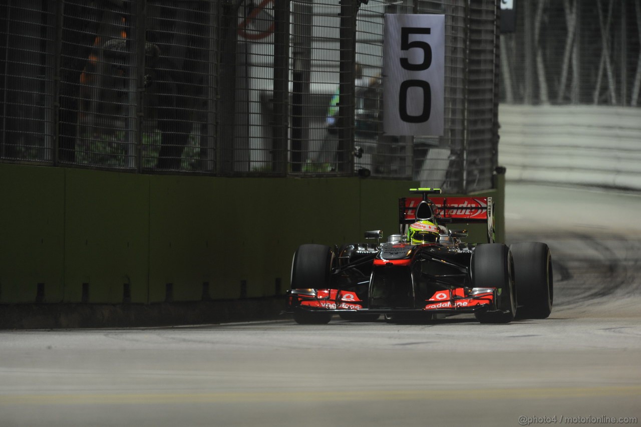 GP SINGAPORE, 20.09.2013- Prove Libere 2: Sergio Perez (MEX) McLaren MP4-28 