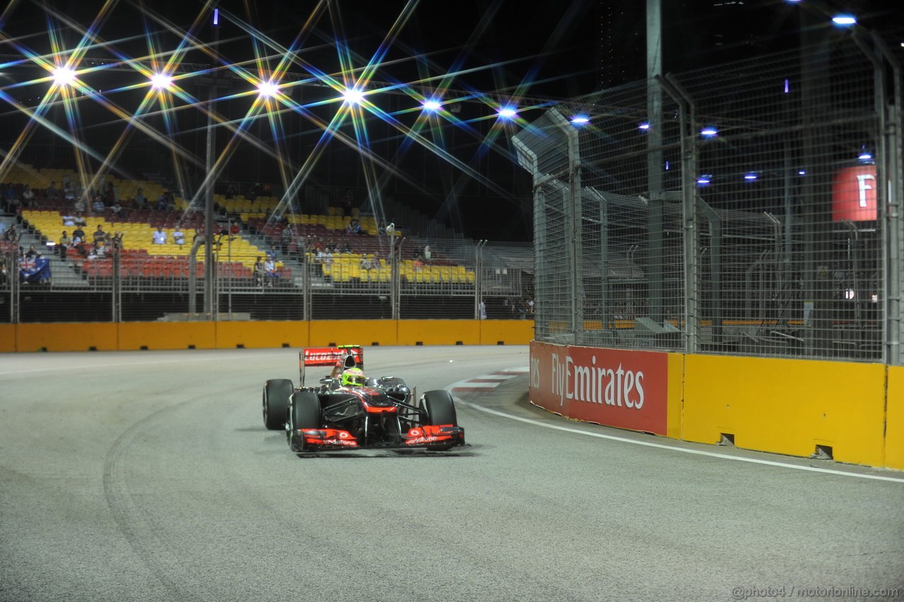 GP SINGAPORE, 20.09.2013- Prove Libere 2: Sergio Perez (MEX) McLaren MP4-28 