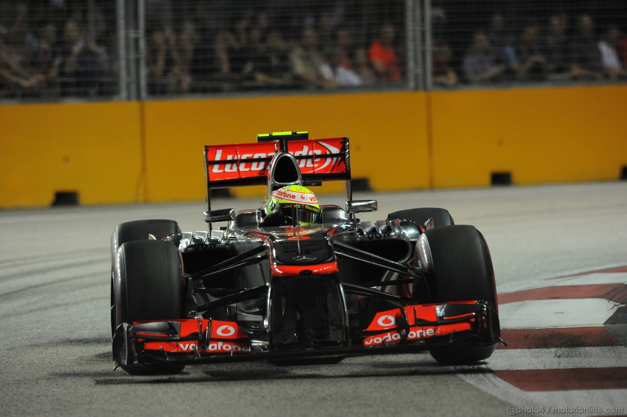 GP SINGAPORE, 20.09.2013- Prove Libere 2: Sergio Perez (MEX) McLaren MP4-28 