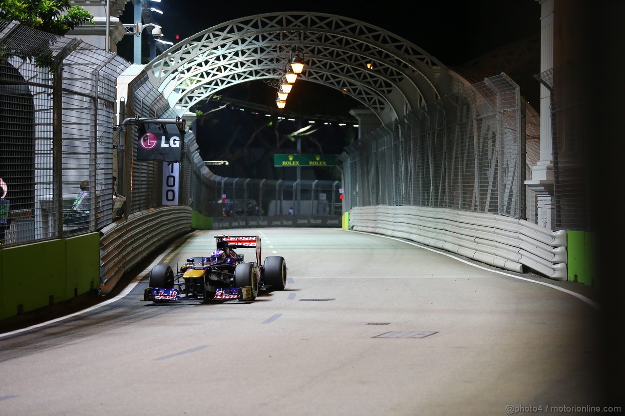 GP SINGAPORE, 20.09.2013- Prove Libere 2: Daniel Ricciardo (AUS) Scuderia Toro Rosso STR8 