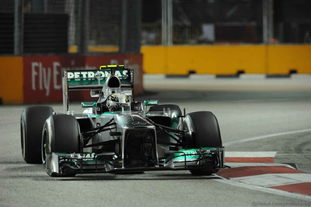 GP SINGAPORE, 20.09.2013- Prove Libere 2: Lewis Hamilton (GBR) Mercedes AMG F1 W04 