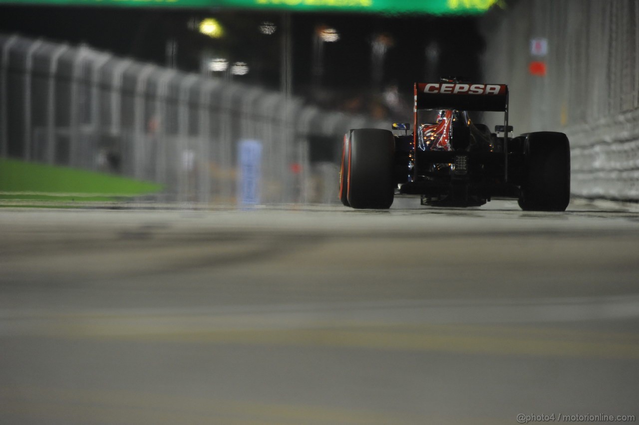GP SINGAPORE, 20.09.2013- Prove Libere 2: Daniel Ricciardo (AUS) Scuderia Toro Rosso STR8 