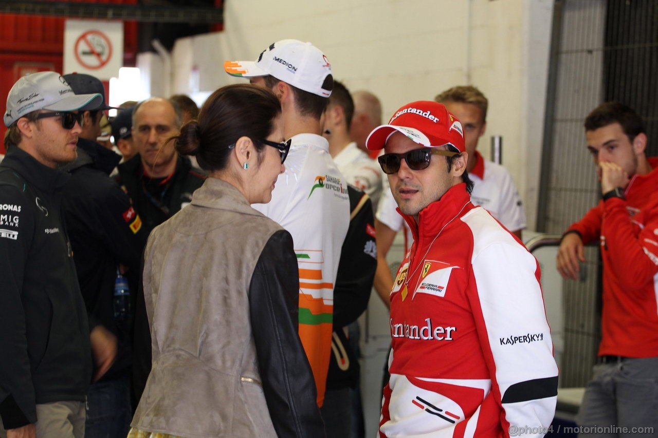 GP SPAGNA, 12.05.2013- Michelle Yeoh, wife of Jean Todt (FRA) e Felipe Massa (BRA) Ferrari F138