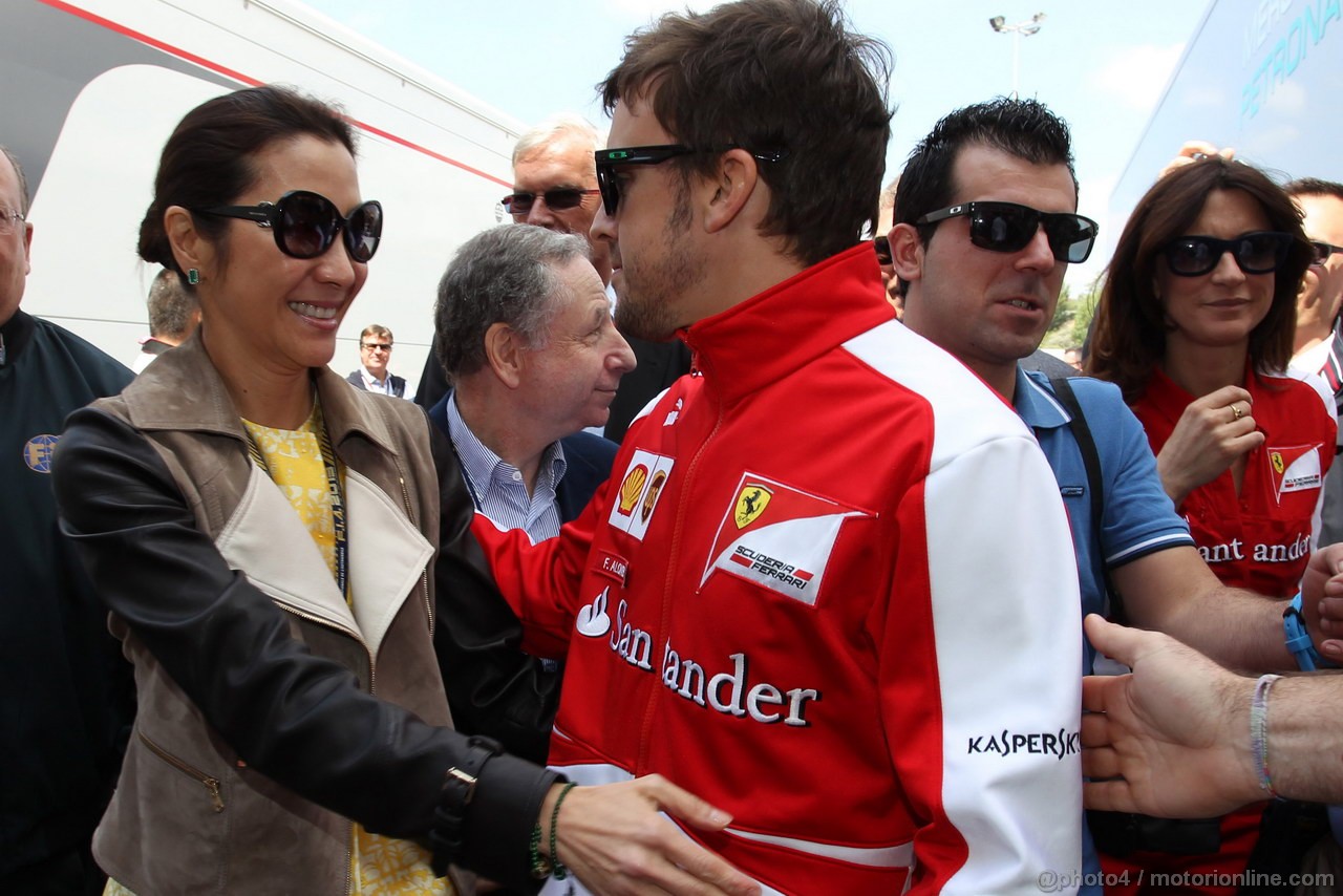 GP SPAGNA, 12.05.2013- Michelle Yeoh, wife of Jean Todt (FRA) e Fernando Alonso (ESP) Ferrari F138 