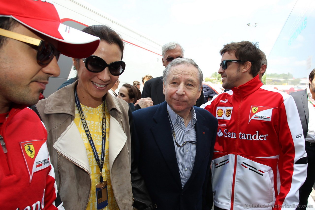 GP SPAGNA, 12.05.2013- Felipe Massa (BRA) Ferrari F138, Jean Todt (FRA), President FIA e Fernando Alonso (ESP) Ferrari F138 with Michelle Yeoh, wife of Jean Todt (FRA) 