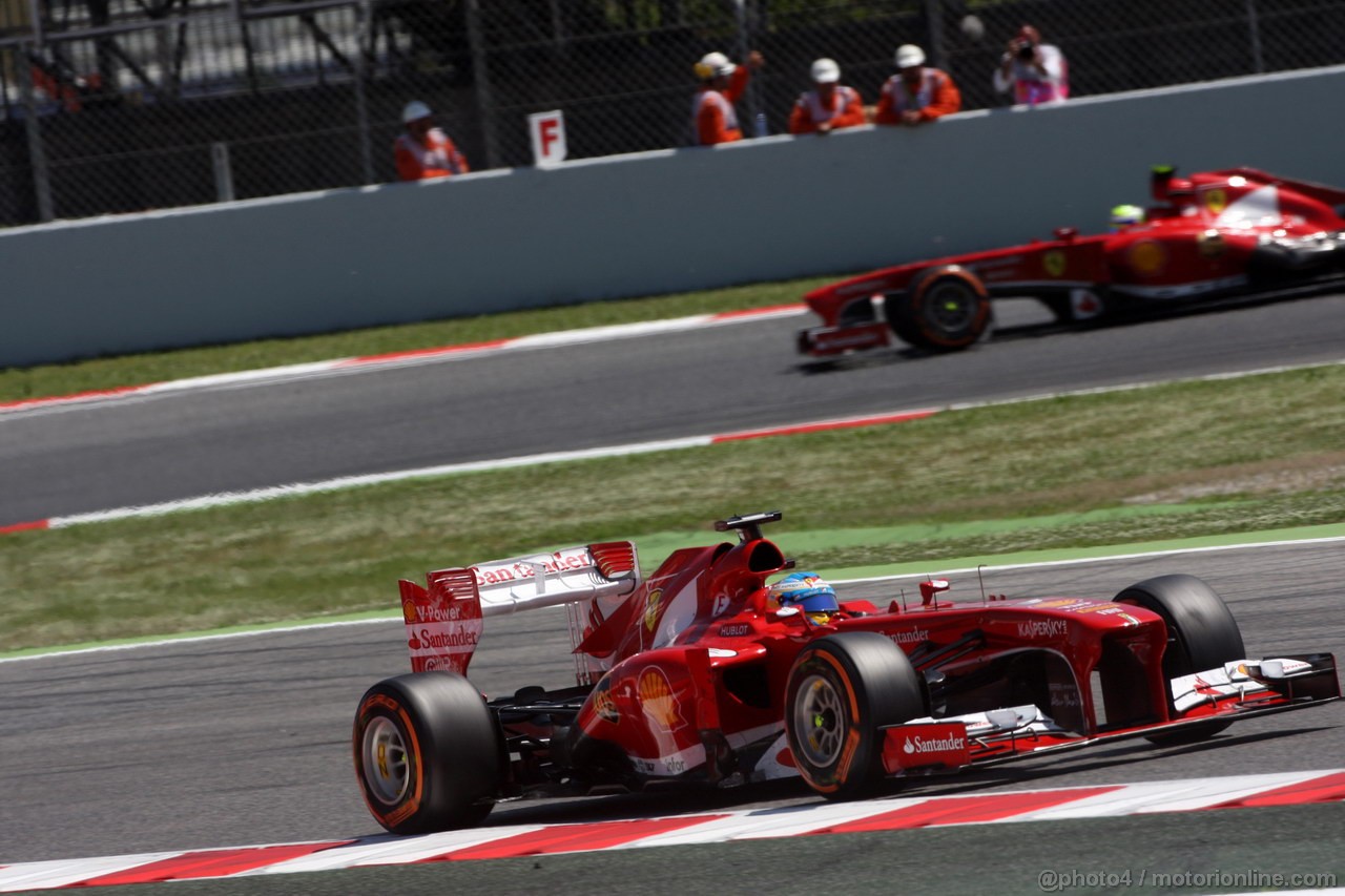 GP SPAGNA, 12.05.2013-  Gara, Fernando Alonso (ESP) Ferrari F138 davanti a Felipe Massa (BRA) Ferrari F138 