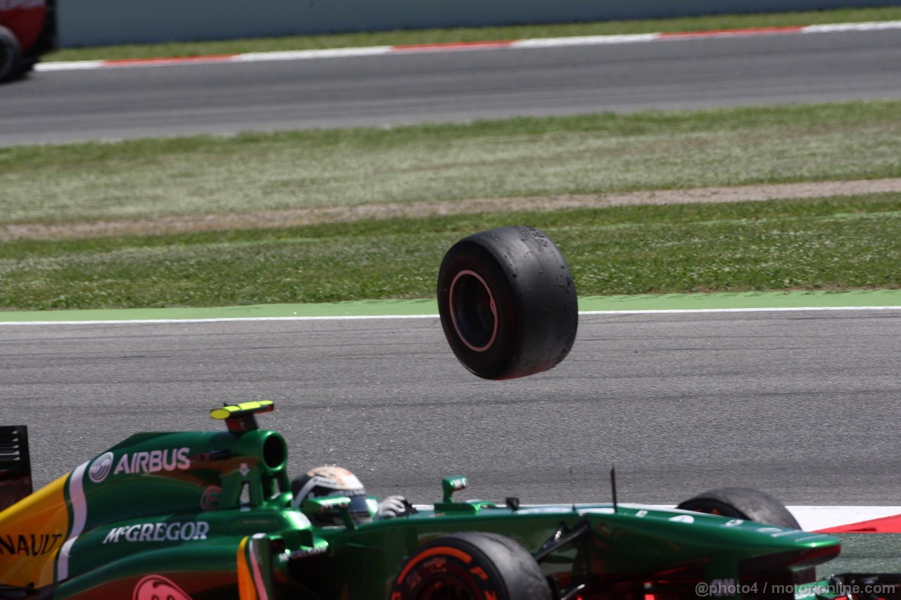 GP SPAGNA, 12.05.2013-  Gara, Crash, Giedo Van der Garde (NED), Caterham F1 Team CT03
